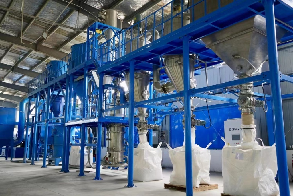 兩山轉化看鶴峰 82萬畝“生態珍寶”香飄海外，村民增收笑滿顏